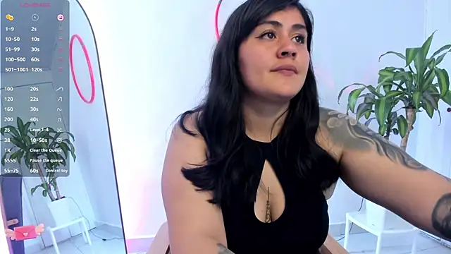 Snapshot of GretaX-X chatting on 12-12-24, 01:49 GretaX-X online show from 12-12-24, 01:49