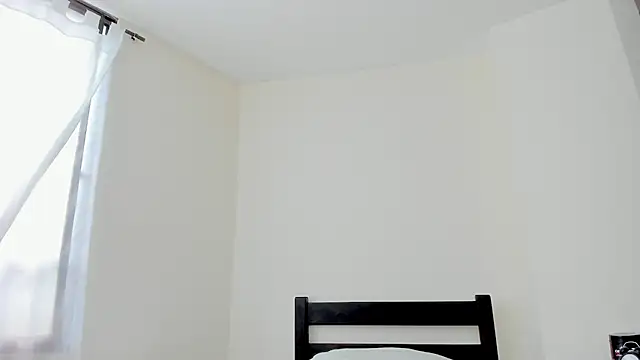 evely coelloo online show from 12-30-24, 08:04