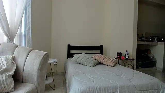 evely coelloo online show from 03-04-25, 07:01