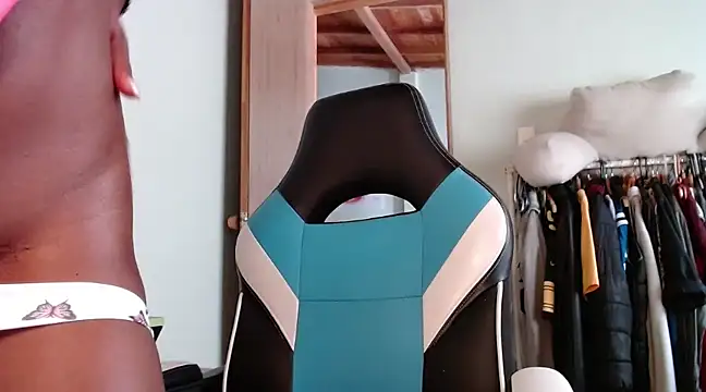 Snapshot of Kalua_Brown chatting on 03-03-25, 06:44 Kalua Brown online show from 03-03-25, 06:44