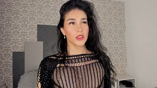 Isa Little Star online show from 09-10-25, 02:17