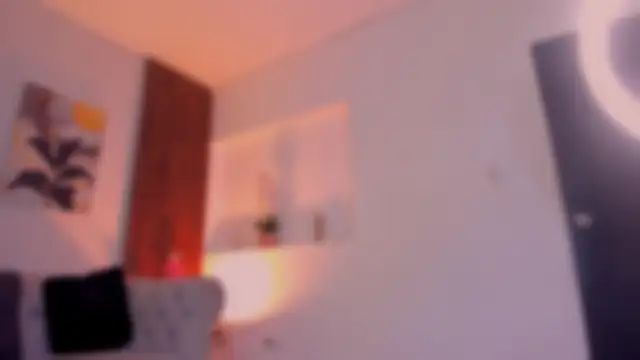 Isa Little Star online show from 11-17-25, 08:03