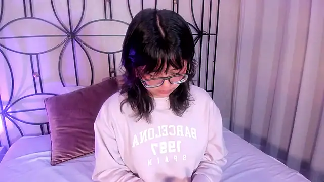 Snapshot of missy_taylor_ chatting on 03-06-25, 11:14 missy taylor online show from 03-06-25, 11:14