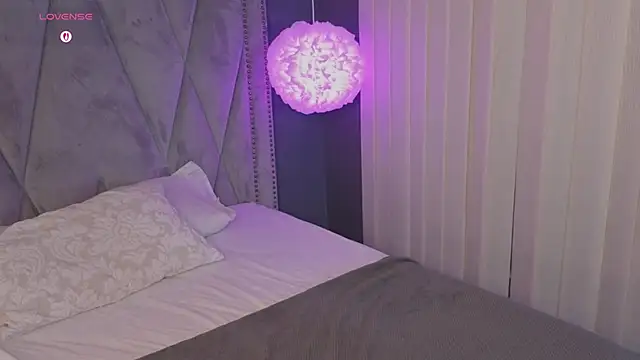 Snapshot of missy_taylor_ chatting on 10-15-25, 08:20 missy taylor online show from 10-15-25, 08:20