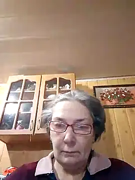Snapshot of IrinaSweet54 chatting on 12-13-24, 02:38 IrinaSweet54 online show from 12-13-24, 02:38