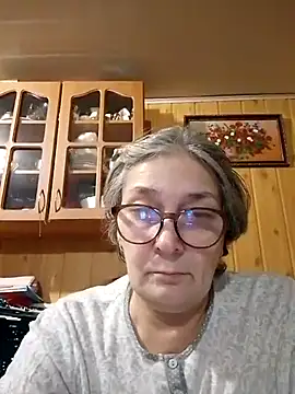 Snapshot of IrinaSweet54 chatting on 12-17-24, 02:33 IrinaSweet54 online show from 12-17-24, 02:33