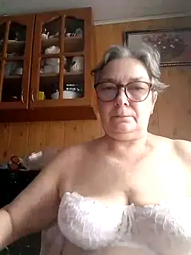 Snapshot of IrinaSweet54 chatting on 02-09-25, 08:33 IrinaSweet54 online show from 02-09-25, 08:33