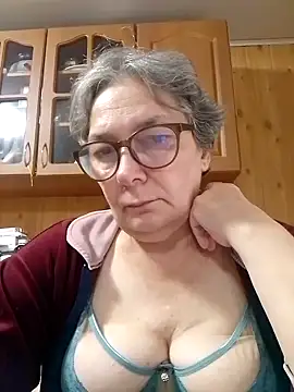 Snapshot of IrinaSweet54 chatting on 09-20-25, 06:36 IrinaSweet54 online show from 09-20-25, 06:36