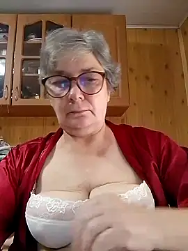Snapshot of IrinaSweet54 chatting on 09-25-25, 06:50 IrinaSweet54 online show from 09-25-25, 06:50