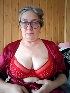 Snapshot of IrinaSweet54 chatting on 10-07-25, 07:05 IrinaSweet54 online show from 10-07-25, 07:05