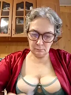 Snapshot of IrinaSweet54 chatting on 10-23-25, 08:35 IrinaSweet54 online show from 10-23-25, 08:35