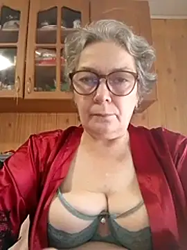 Snapshot of IrinaSweet54 chatting on 10-29-25, 08:05 IrinaSweet54 online show from 10-29-25, 08:05