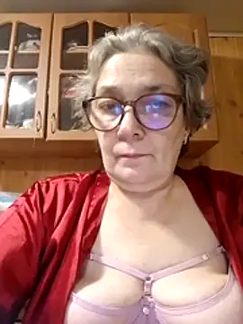 Snapshot of IrinaSweet54 chatting on 11-11-25, 08:20 IrinaSweet54 online show from 11-11-25, 08:20