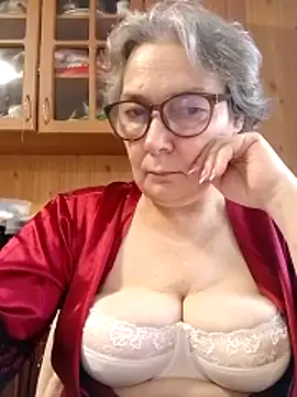 Snapshot of IrinaSweet54 chatting on 11-12-25, 08:37 IrinaSweet54 online show from 11-12-25, 08:37