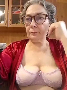 Snapshot of IrinaSweet54 chatting on 11-13-25, 10:36 IrinaSweet54 online show from 11-13-25, 10:36