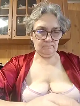 Snapshot of IrinaSweet54 chatting on 11-27-25, 07:54 IrinaSweet54 online show from 11-27-25, 07:54