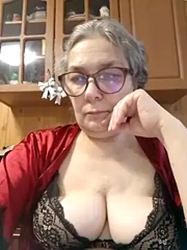 Snapshot of IrinaSweet54 chatting on 12-04-25, 08:12 IrinaSweet54 online show from 12-04-25, 08:12