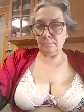 Snapshot of IrinaSweet54 chatting on 02-08-26, 08:29 IrinaSweet54 online show from 02-08-26, 08:29