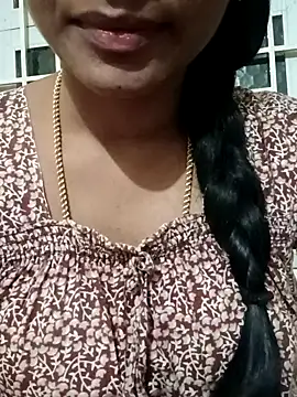 Snapshot of Ambika01 chatting on 12-25-24, 01:09 Ambika01 online show from 12-25-24, 01:09