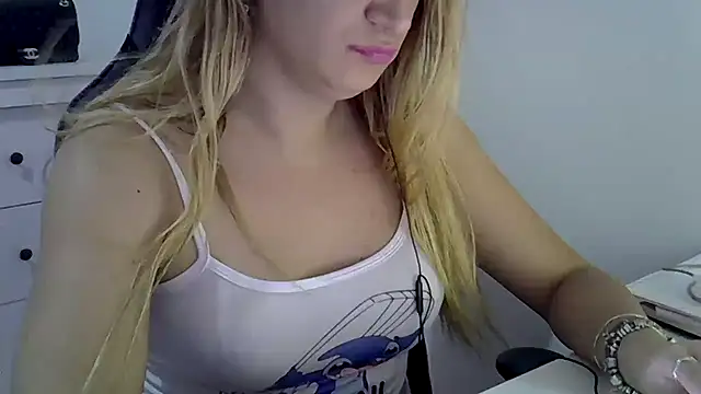 luizacandy online show from 12-22-25, 02:19