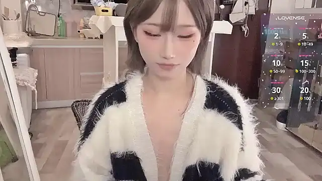 -XunMengLong- online show from 02-17-25, 09:41