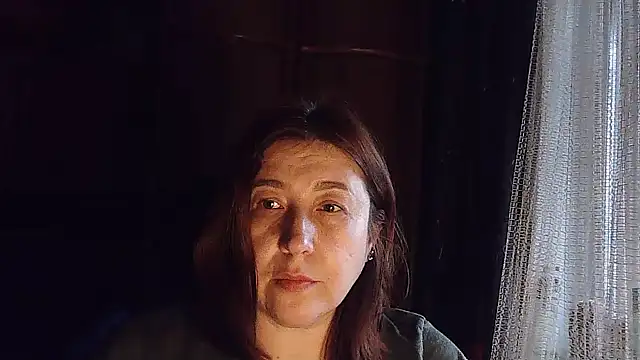 Snapshot of FiireTaliia chatting on 01-28-25, 01:27 FiireTaliia online show from 01-28-25, 01:27