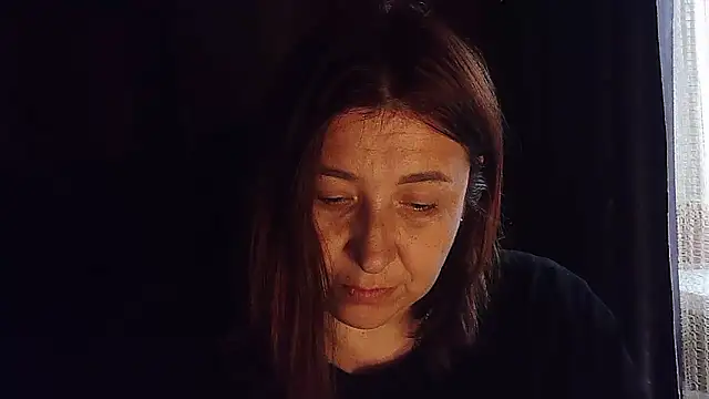 Snapshot of FiireTaliia chatting on 10-01-25, 12:11 FiireTaliia online show from 10-01-25, 12:11