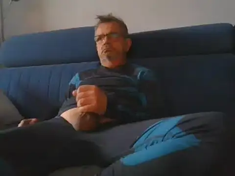 axecoman60 online show from 01-31-25, 07:39