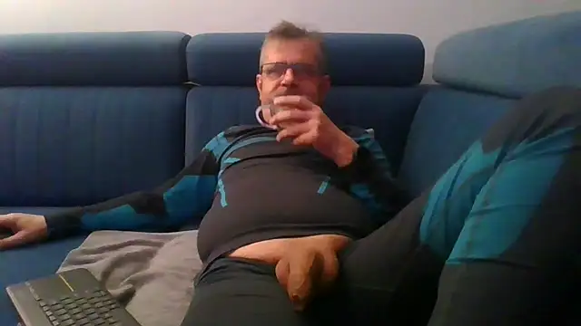 axecoman60 online show from 03-16-25, 06:23