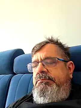 axecoman60 online show from 03-31-26, 08:26