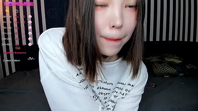 Dark Ester online show from 01-25-25, 01:52