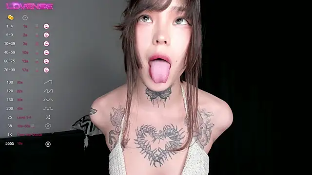 Dark Ester online show from 10-01-25, 02:23