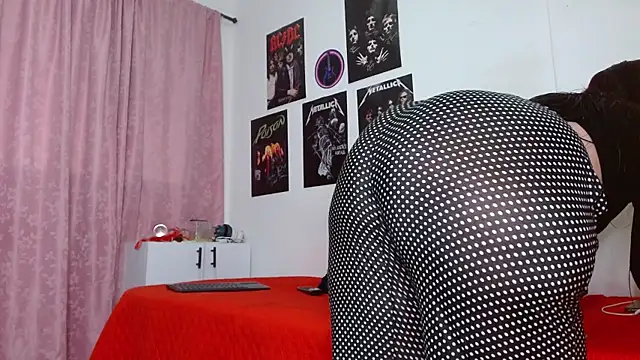 Snapshot of scarlett__morgan chatting on 09-24-25, 01:14 scarlett morgan online show from 09-24-25, 01:14