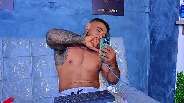 ERIC HARRISON online show from 10-07-25, 01:58