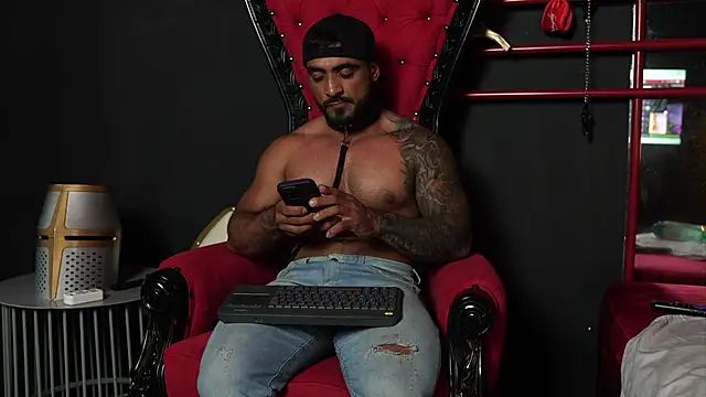 ERIC HARRISON online show from 10-25-25, 03:25