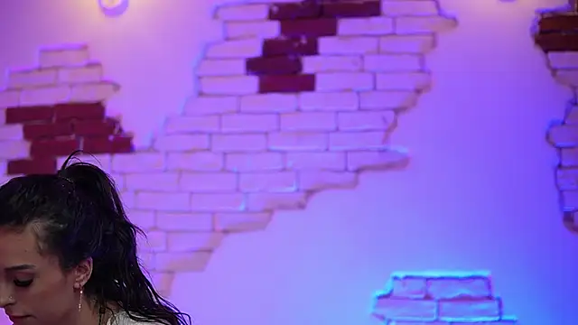 AngelinaCapri online show from 02-11-25, 09:56