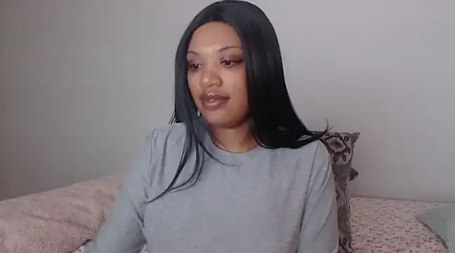 Snapshot of thekelliecapri chatting on 12-03-24, 02:47 thekelliecapri online show from 12-03-24, 02:47