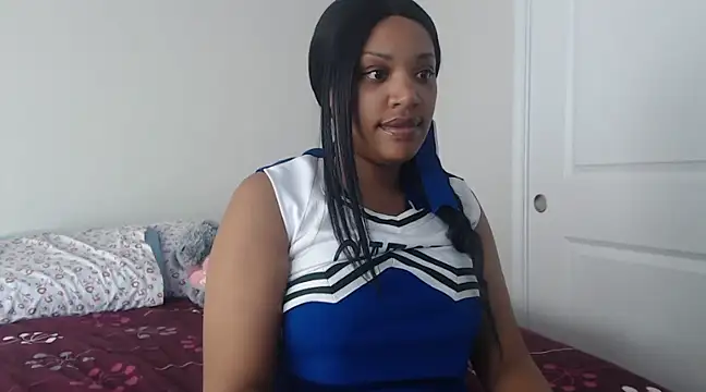 Snapshot of thekelliecapri chatting on 12-29-24, 09:30 thekelliecapri online show from 12-29-24, 09:30