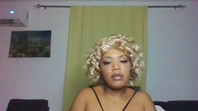 Snapshot of thekelliecapri chatting on 06-22-26, 07:49 thekelliecapri online show from 06-22-26, 07:49