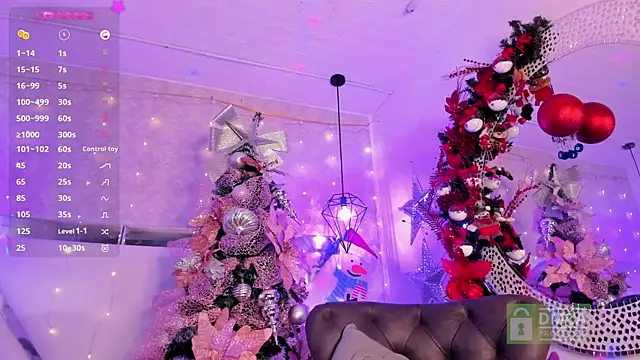 Snapshot of EmilyLeah_ chatting on 12-23-24, 08:14 EmilyLeah online show from 12-23-24, 08:14