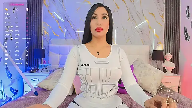 Snapshot of EmilyLeah_ chatting on 05-05-26, 03:09 EmilyLeah online show from 05-05-26, 03:09