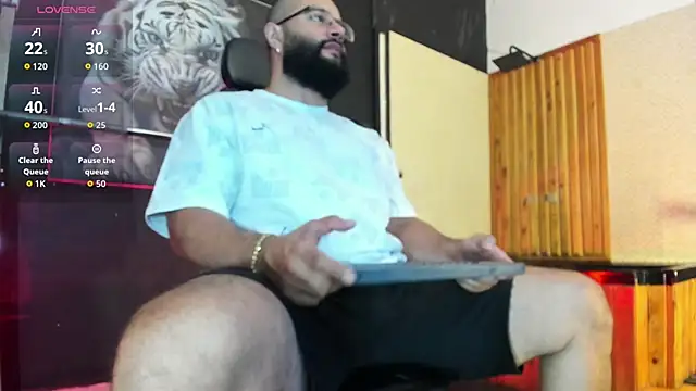 Luke  09 online show from 06-12-26, 11:20