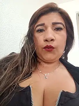 Hannahcandyy online show from 06-13-26, 04:27