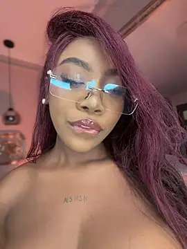 Snapshot of Lola_King chatting on 06-03-26, 03:53 Lola King online show from 06-03-26, 03:53