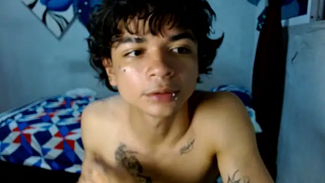 Snapshot of Lovebeng_ chatting on 09-30-25, 10:59 Lovebeng online show from 09-30-25, 10:59