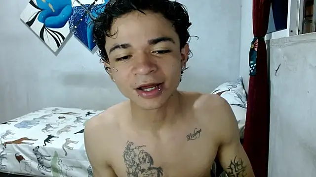 Snapshot of Lovebeng_ chatting on 11-06-25, 12:55 Lovebeng online show from 11-06-25, 12:55