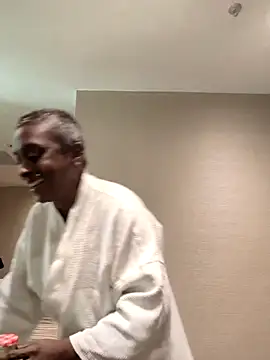 mamakarma1403 online show from 04-26-26, 03:26