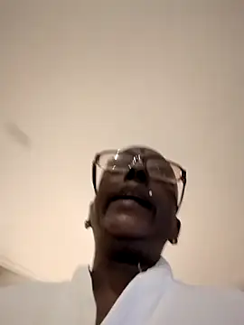 mamakarma1403 online show from 04-28-26, 10:26