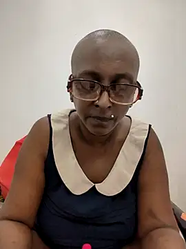 Snapshot of mamakarma1403 chatting on 05-19-26, 02:01 mamakarma1403 online show from 05-19-26, 02:01