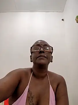 Snapshot of mamakarma1403 chatting on 05-30-26, 02:25 mamakarma1403 online show from 05-30-26, 02:25